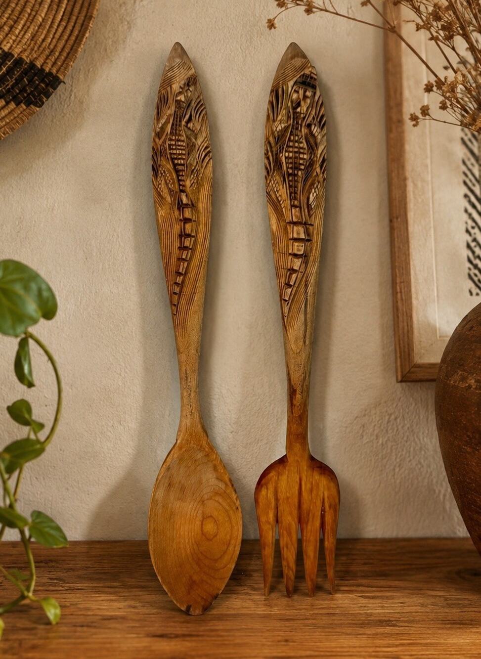 Vintage Hand Carved Wood Alligator Crocodile Salad Servers Fork Spoon 10”